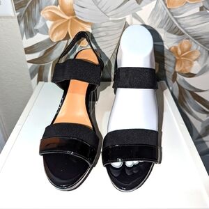 Black heeled sandal nwot